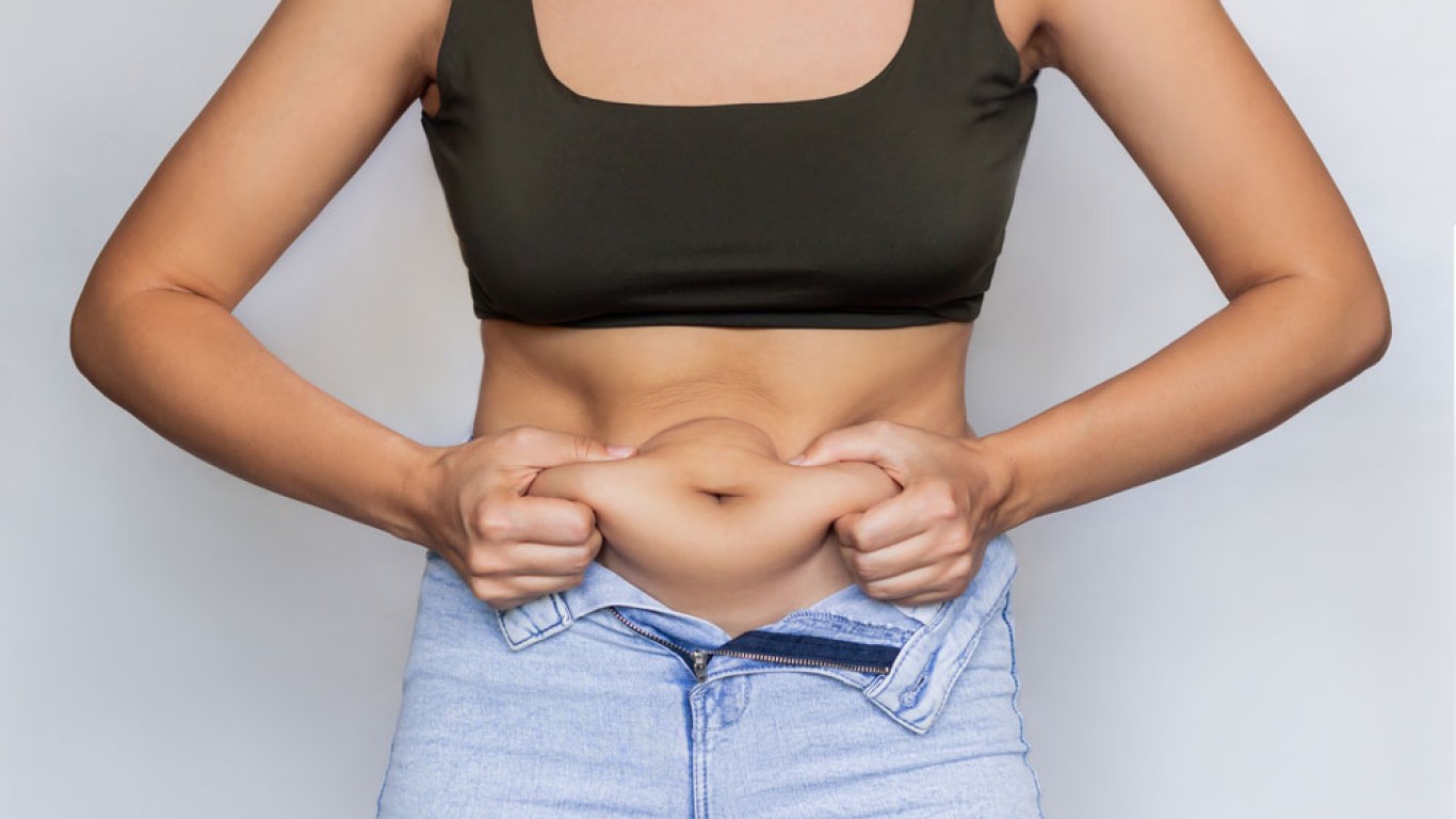 10 beneficios clave de combinar abdominoplastia con liposucción