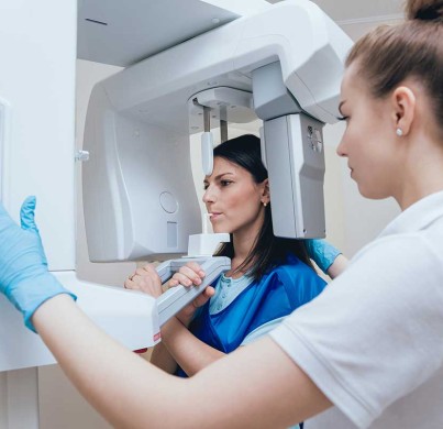 Qu'est-ce qui peut affecter la longévité de mes implants dentaires?