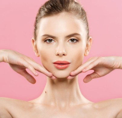 Rhytidectomie vs lifting du visage : quelle est la vraie différence ?
