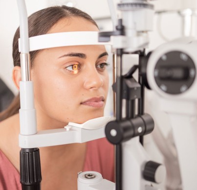 Leitfaden zu Femto-LASIK: Was ist das, Kosten, Behandlungsablauf