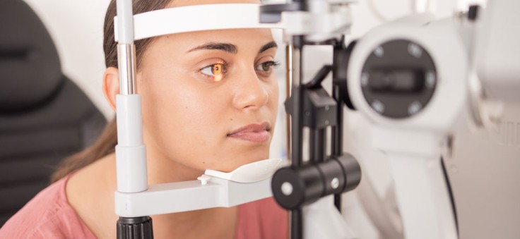 A Complete Guide To Femto LASIK: What Is It, Cost, Procedure