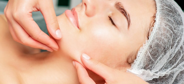 Deep Neck Lift Cost Explained Before Booking