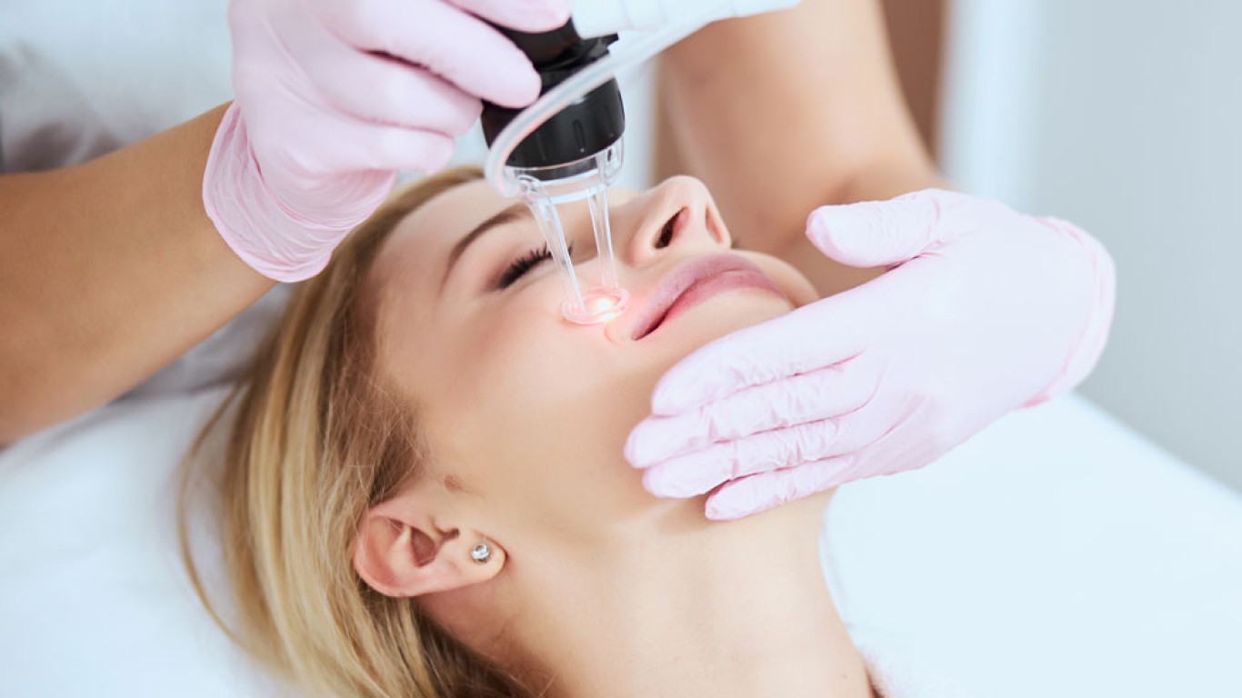 How Laser Wrinkle Treatment Refreshes Ageing Skin