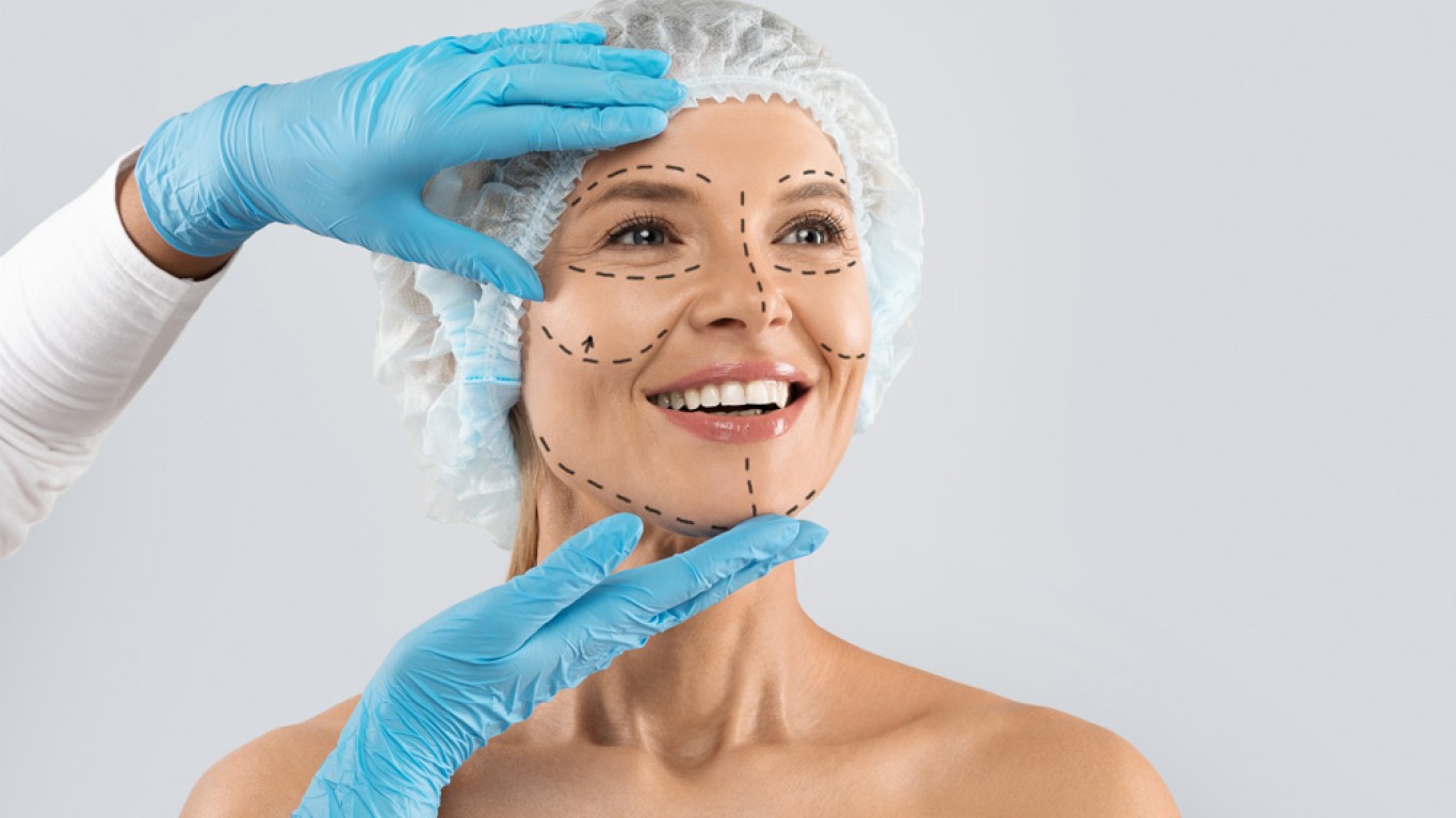 ¿Cómo mantener los resultados de un lifting facial durante más tiempo?