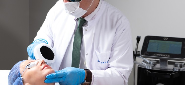 Dermapen vs. Microneedling: Was verjüngt besser?