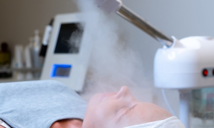 What Is Cryotherapy? Benefits, Uses, and Cosmetic Applications